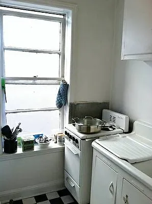 Rented by Azure Realty NY LLC | media 14