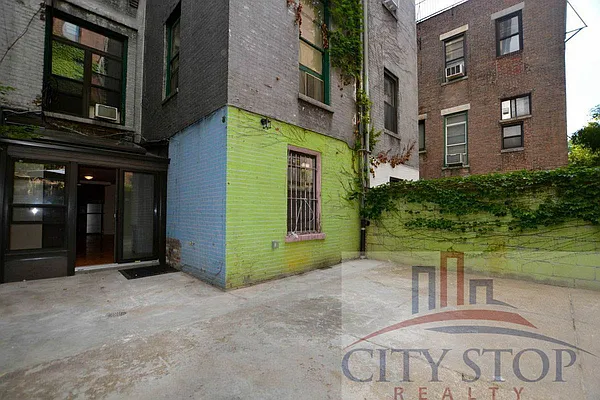 Rented by City Stop Realty | media 12