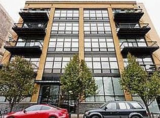 23 N Green St #P-27, Chicago, IL 60607