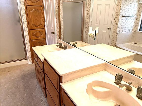 2nd image of 1869 Larkspur Dr