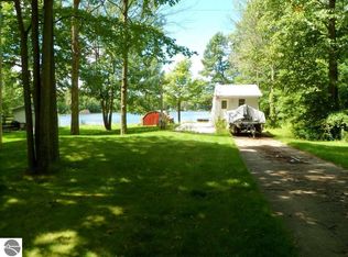 7678 Windoga Lake Dr, Weidman, MI 48893