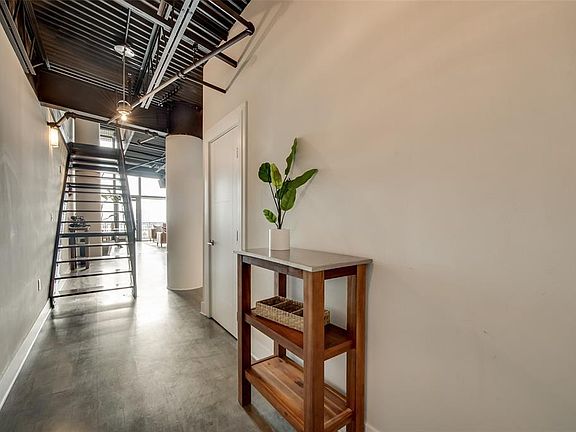 3rd image of 3110 Thomas Ave APT 927