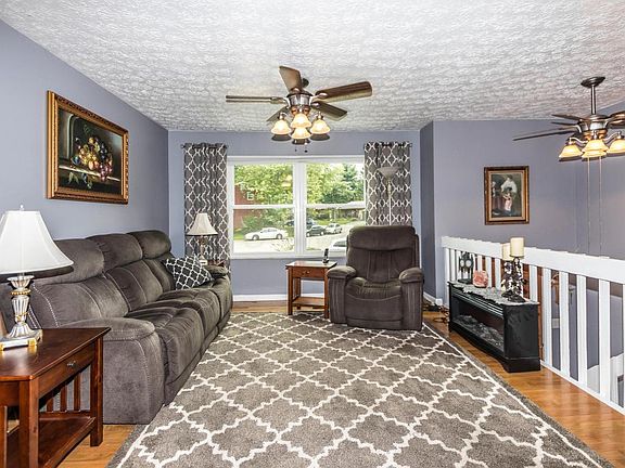 2nd image of 4585 Mount Rushmore Ct
