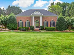 1800 Northbay Dr, Browns Summit, NC 27214