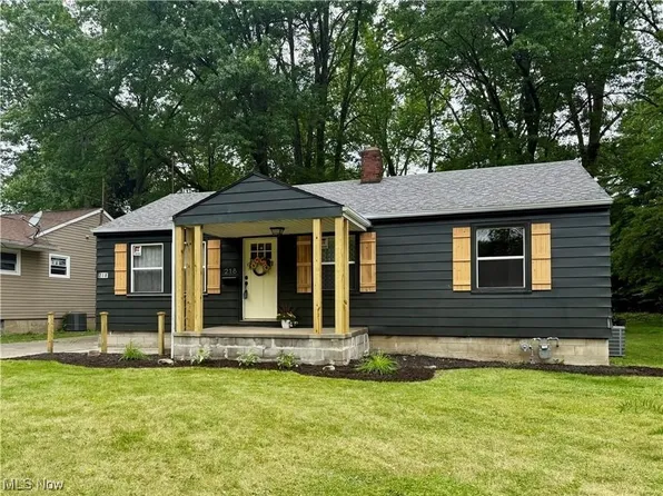 218 Mansell Dr, Youngstown, OH 44505