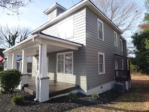 3rd image of 814 Marshall Ave