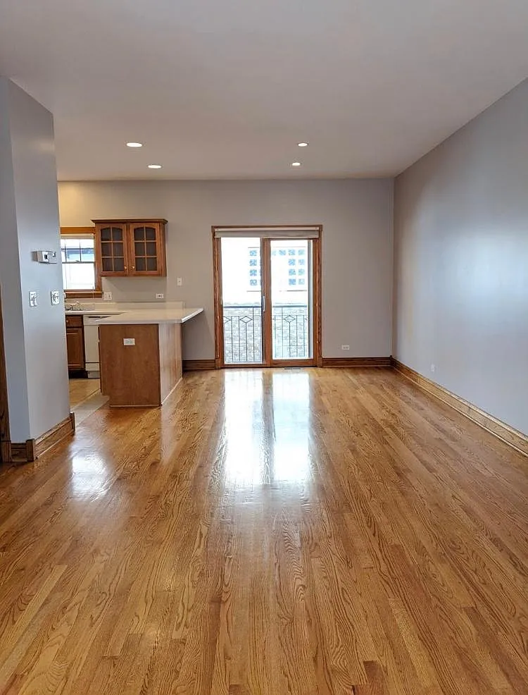 3 bed, 2.5 bath, 2050 sqft, $3,500 — Photo 4