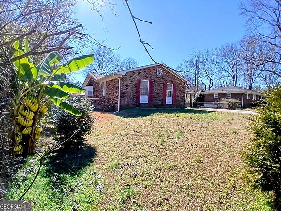 2nd image of 242 Lake Jodeco Rd