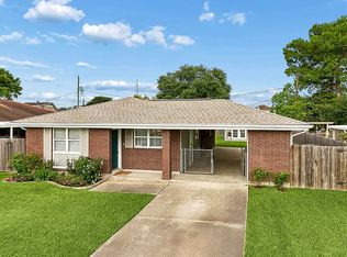 312 Cottonwood Dr, Gretna, LA 70056