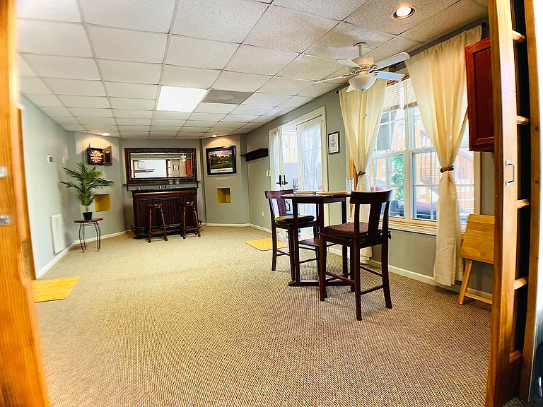 Julia Ct — Photo 10