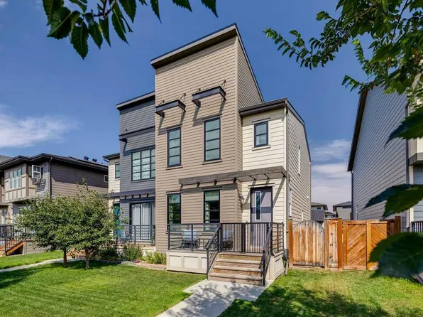1301 W Walden Dr SE, Calgary, AB T2X 2H6