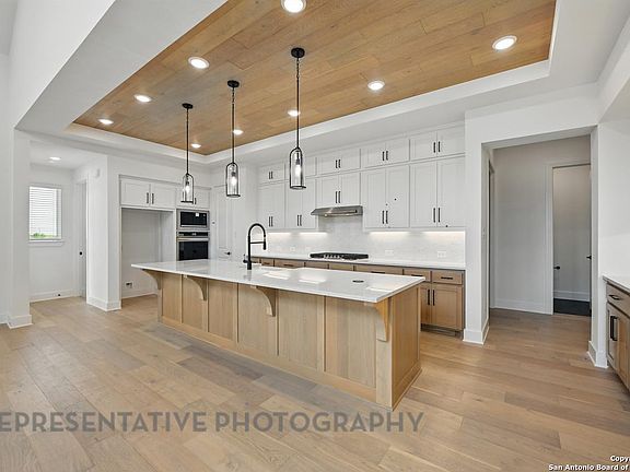2nd image of 121 Olmos Creek