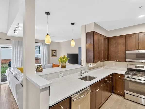 70 Endicott St #305, Norwood, MA 02062