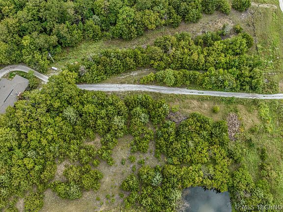 2nd image of 27440 S Highway 82