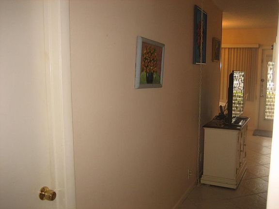 5th image of 169 Grantham E