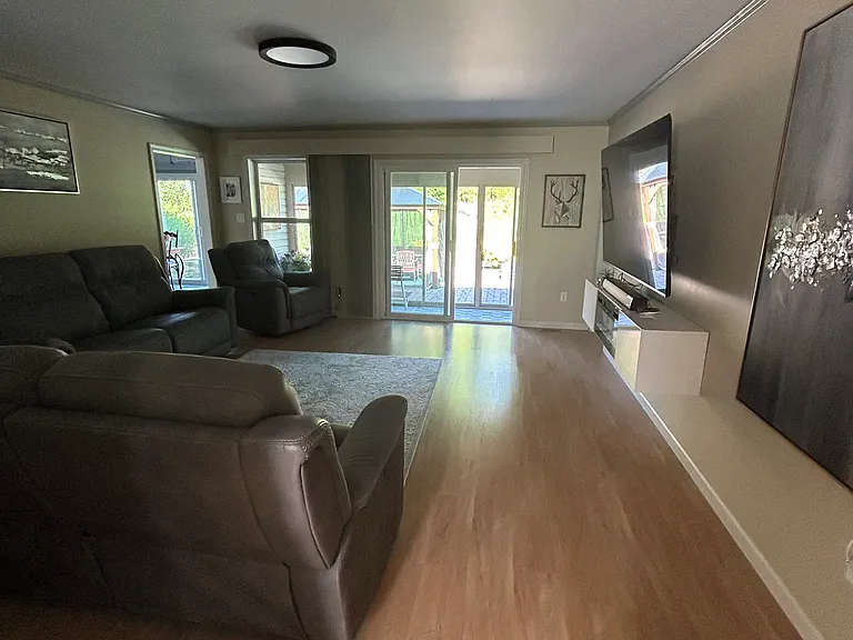 1864 Autumnwood Dr — Photo 17
