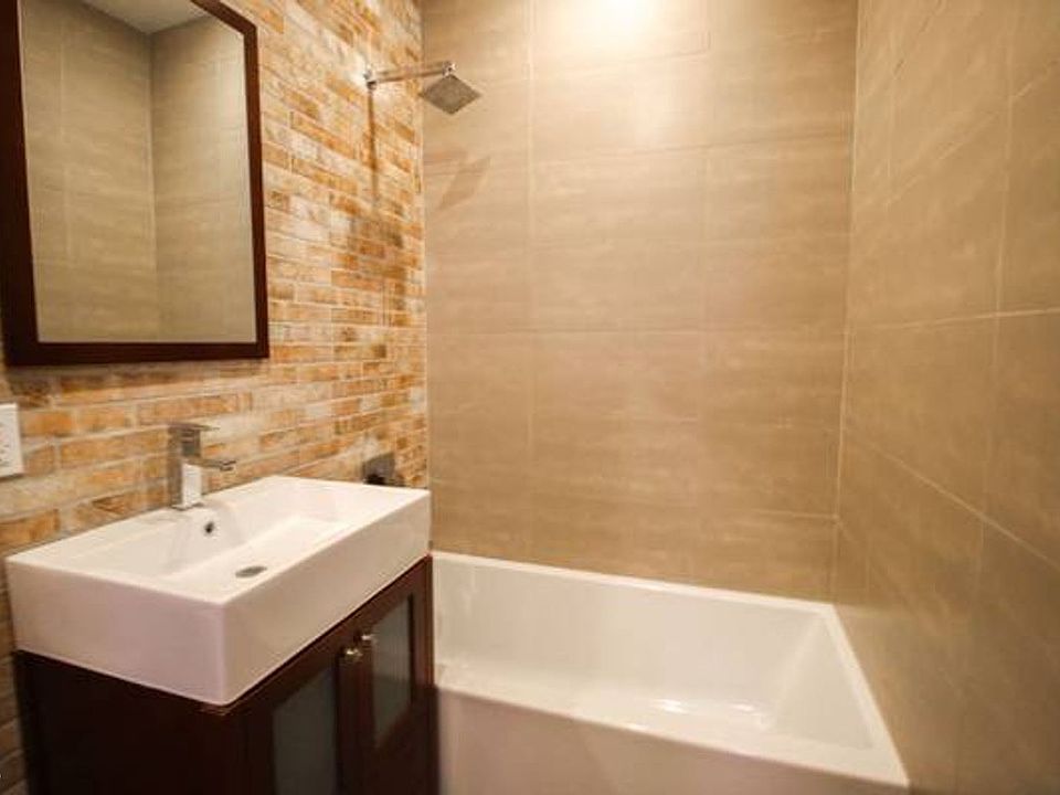 2nd image of 1638 Norman St APT 1