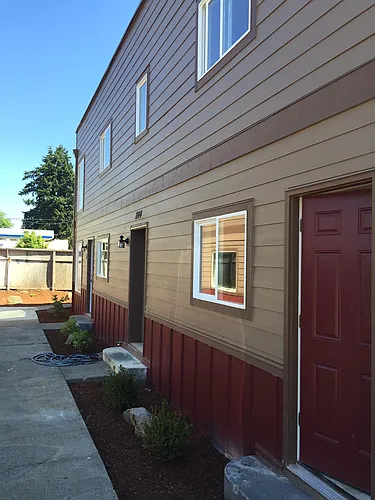 1144 13th St SE Photo 1