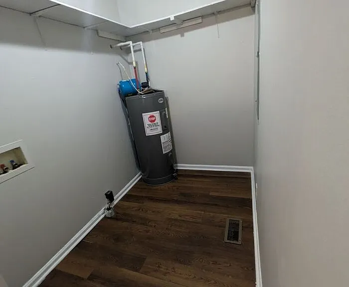 1107 N College Ave — Photo 5
