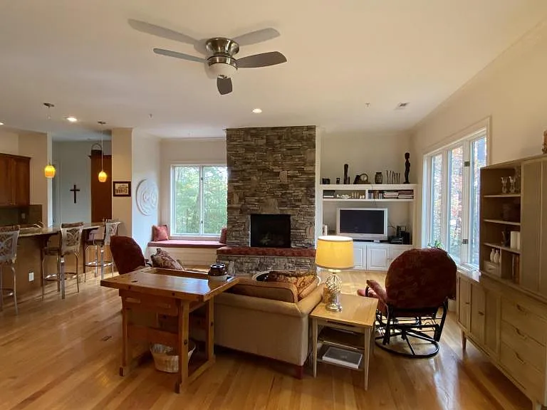 31 Ridgetop Cir #101 — Photo 9