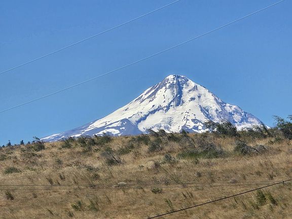 3rd image of 2080 Mountain View Dr