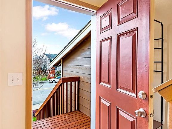 2nd image of 5613 79th Ave NE