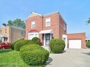 7215 N Kilpatrick Ave, Lincolnwood, IL 60712