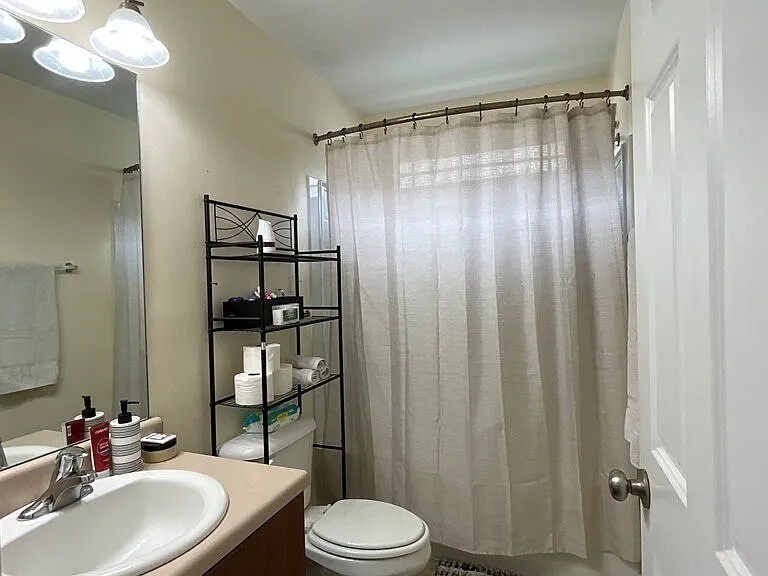 12 Summer Lake Way — Photo 5