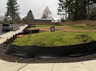 462 SW 95th Ave, Portland, OR 97225