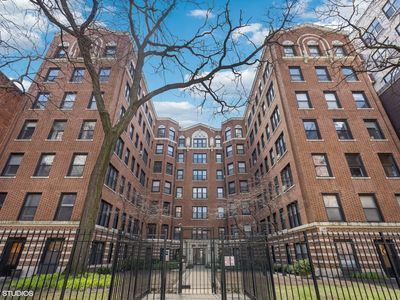 725 W Sheridan Rd APT 302, Chicago, IL, 60613
