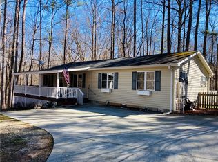 620 Lands End Rd, Seneca, SC 29678