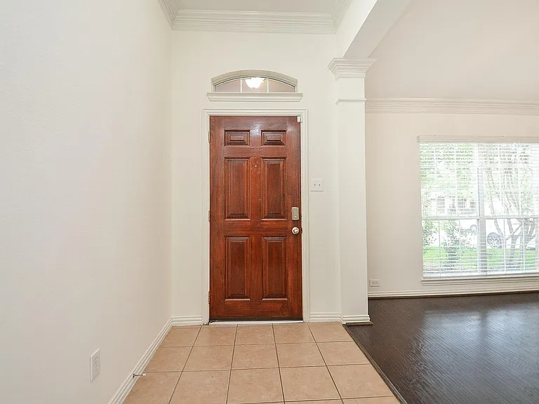 7038 Cornflower Ln — Photo 6
