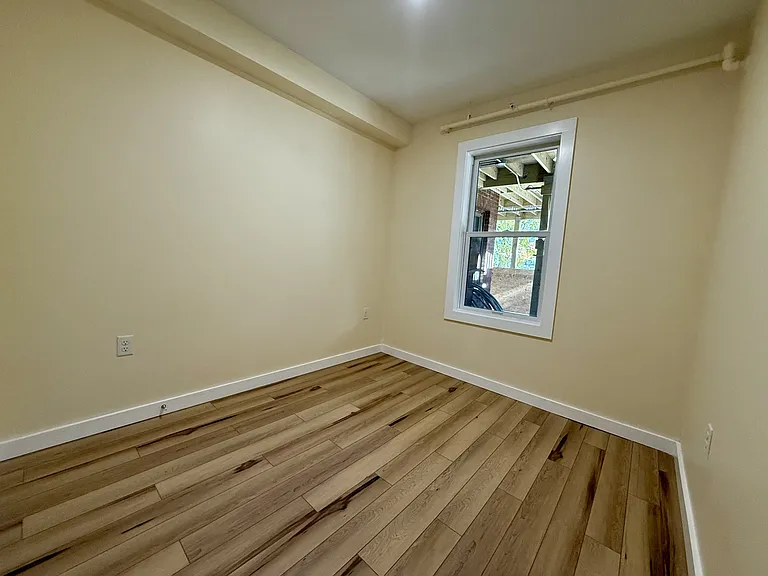 6 1/2-1/2 N Winooski Ave #14 — Photo 42