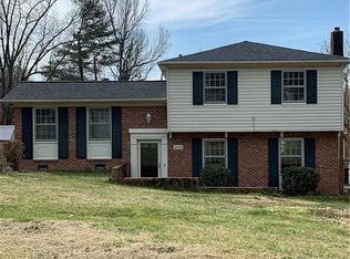 2602 Burgundy Dr, Greensboro, NC 27407