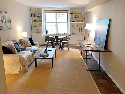 Sold by Compass | media 1