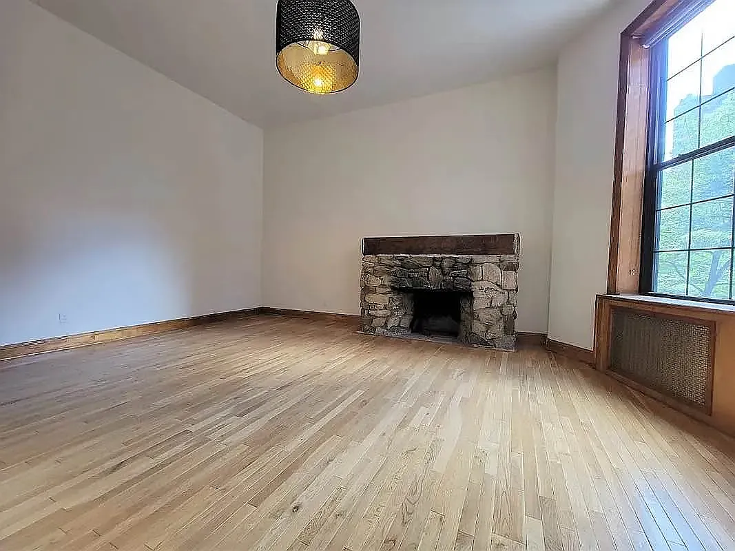 49 Park Avenue — Photo 2