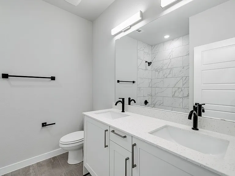 7036 Guilford Ct — Photo 20