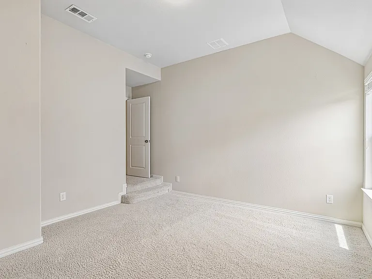 1828 Houghton Dr — Photo 22