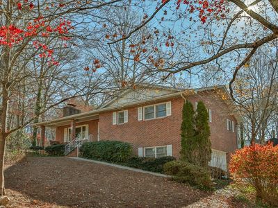 147 White Oak Cir, Franklin, NC, 28734