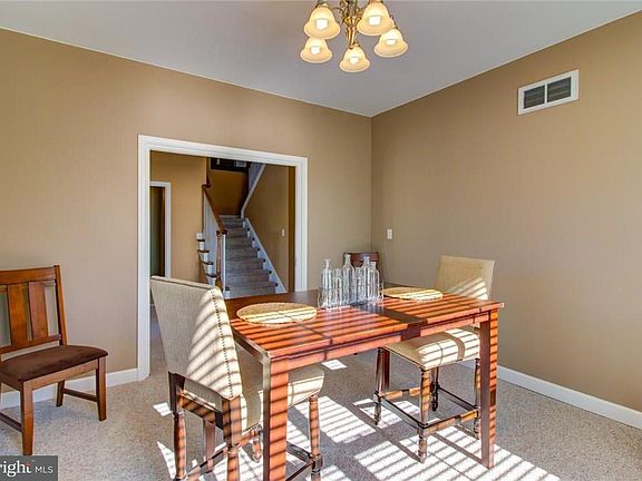 5th image of 316 Amberly Ct