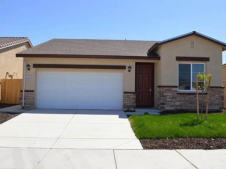 4450 Lacy Ln — Photo 1