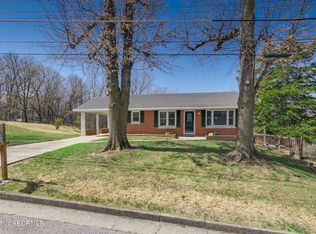 2930 Cochise Ln, Jefferson City, MO 65101