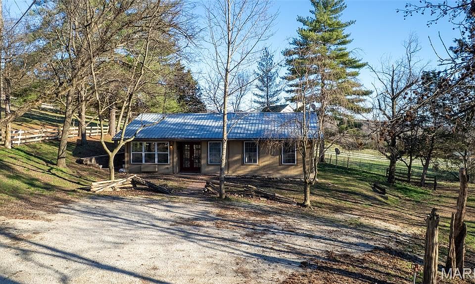 1st image of 2104 Grand Army Rd