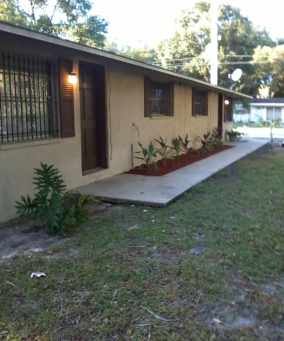 2 bed, 750 sqft, $1,300 — Photo 3
