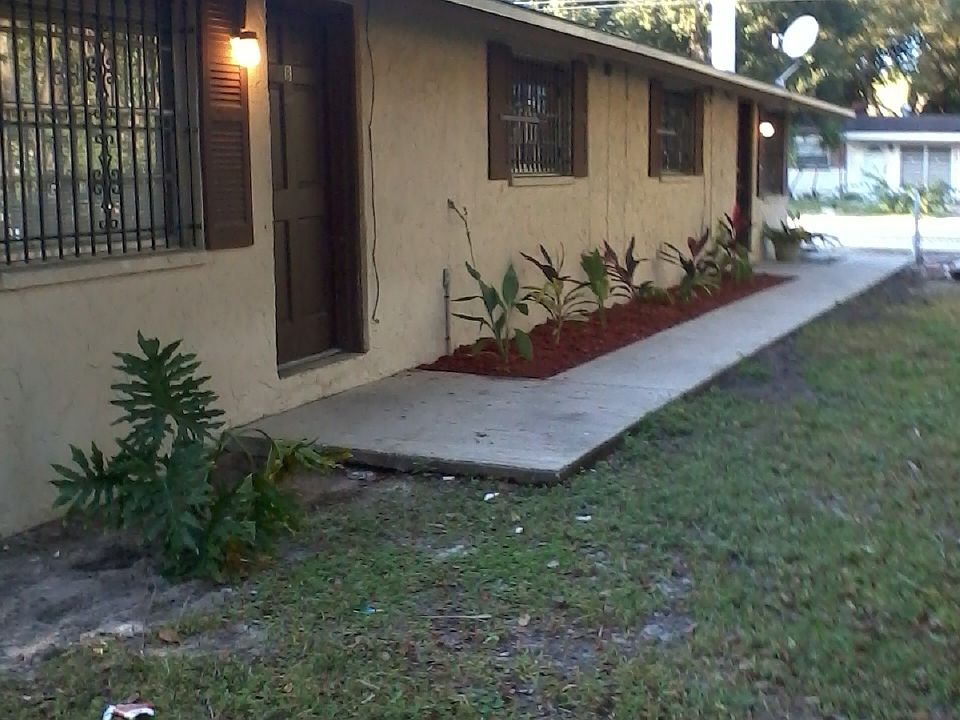 1st image of 1215 E Bougainvillea Ave