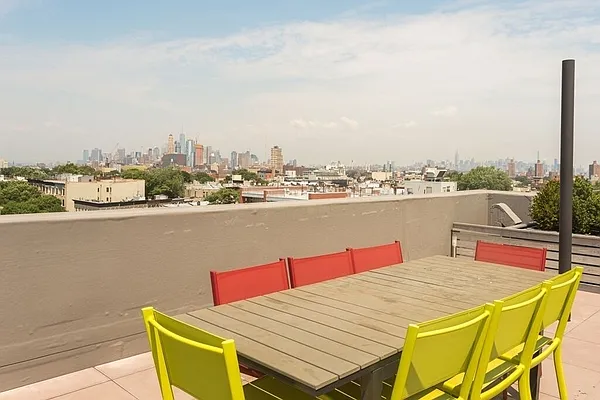 Rented by MNS | media 16