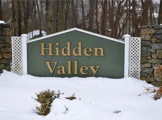 96 Trellis Dr, West Warwick, RI 02893