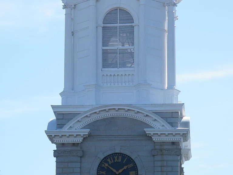 11 W York St — Photo 5