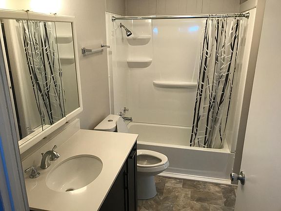 5th image of 712 SE Railroad Ave Spc 25