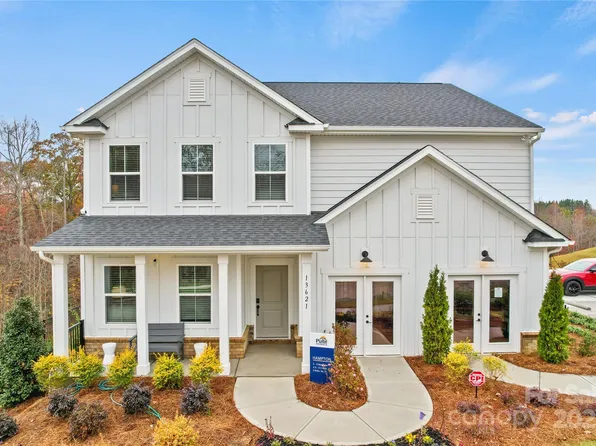 14205 New Crest Dr #147, Huntersville, NC 28078
